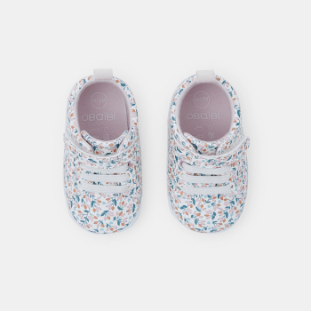 حذاء رياضي من القماش برسوم،...